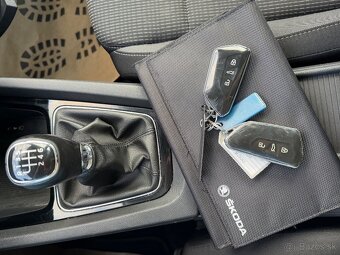 Škoda Octavia COMBI IV 2.0TDI - 18