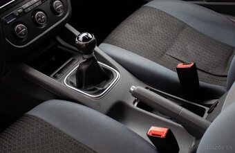 Volkswagen Jetta 1.9 TDI Sportline - 18