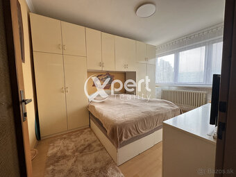 NA PREDAJ RODINNÝ DOM S GARÁŽOU A SLNEČNOU ZÁHRADOU - 18