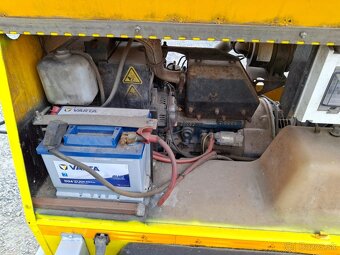 Elektrocentrála a osvětlovací stožár Kubota D905 - 18