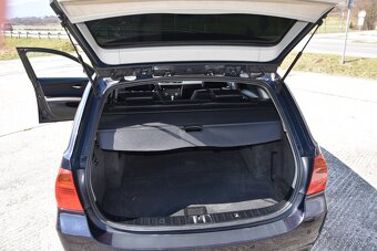 BMW Rad 3 Touring 320 d 163k A/T - 18