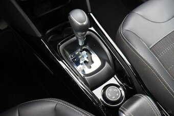Peugeot 2008 1.2 PureTech 110 S&S Allure A/T - 18