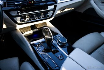 BMW M550i xDrive - Odpočet DPH, Záruka - 18
