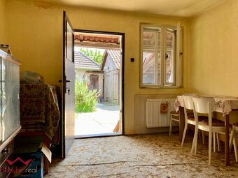 Rodinný dom s veľkou záhradou /1054 m2/, Kolárovo - 18