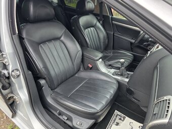 Peugeot 407 SW 2.0 HDi 100kw 2009 Panorama - 18