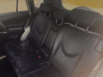 Toyota RAV4 - 18