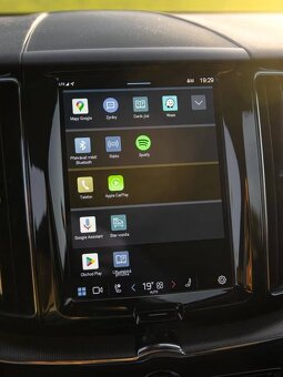 Volvo XC60 B4 R-Design A/T (odpočet DPH) - 18