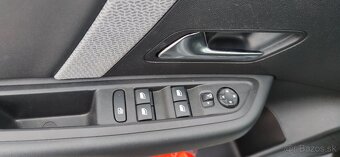 Citroën C4 1.2 benzin automat 8 st. , 2021 - 18