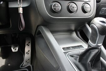 Volkswagen Golf R32 3.2 V6 4-Motion - 18