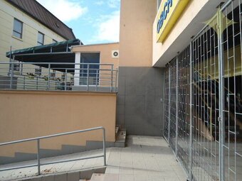 INVESTIČNÁ PRÍLEŽITOSŤ/ PRIEVIDZA, Obchodný (Bytový?) DOM    - 18