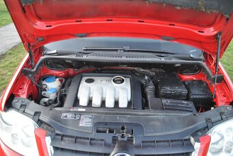 Volkswagen Touran 1.9 TDI DSG 7 miest Ťažné zariadenie - 18