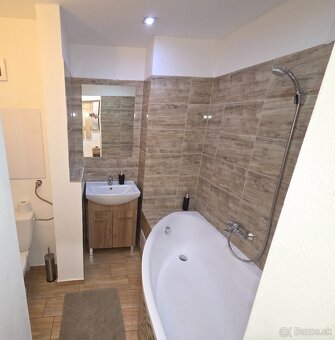 Krátkodobý Prenájom Apartmán v BB od 3hod - 18