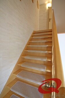 BEZ PROVÍZIE//EŠTE NEOBÝVANÝ 3-IZBOVÝ BYT V RODINNOM DOME - 18