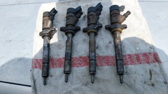 Vstreky - peugeot -citroen bosch - ford - mazda siemens - 18