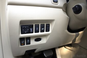 Infiniti QX70 3.0D Premium 175kw AT7 TOP stav - 18