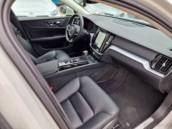 Volvo V60 D4 Momentum AWD A/T - 18