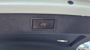 Škoda Superb Combi Scout 2.0 TDI 140kW 4x4 DSG 2020 190000km - 18