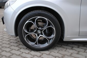 Alfa Romeo Stelvio 2.2 JTD 210k Veloce AWD⭐ A/T⭐ - 18