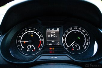 Škoda Octavia Combi 2.0 TDI DPF RS DSG - 18