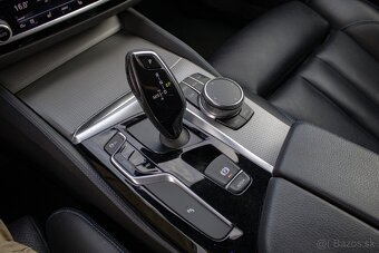 BMW Rad 5 Touring 530d xDrive A/T /aj na splátky/ - 18