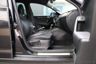Škoda Octavia Combi 2.0 TDI RS DSG - 18