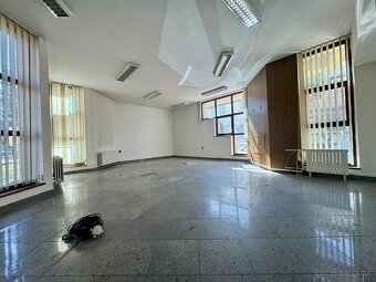 Podnikateľský objekt na predaj v centre mesta Ružomberok - 18