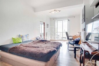 Na prenájom kompletne prerobený 2-izbový byt s balkónom... - 18