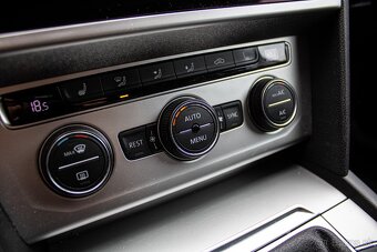 Volkswagen Passat Variant 2.0 TDI BMT Comfortline - 18
