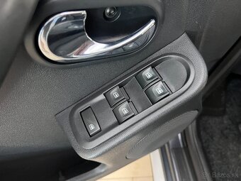 Dacia Duster 1.2 TCe 4x2 Celebration - 18