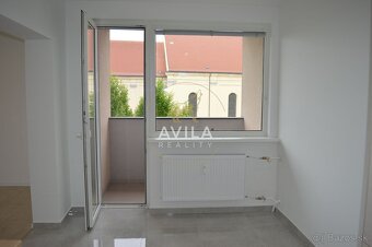 NA PREDAJ: veľkorysý 3-izbový byt 92m2, 2loggie - Trnava cen - 18