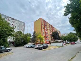2347 NA PREDAJ V KOMÁRNE TROJIZBOVÝ BYT VO VYHĽADÁVANEJ LOKA - 18