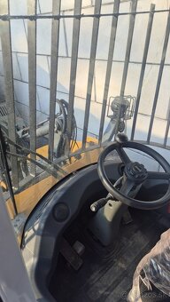 Nakladač LIEBHERR - 18