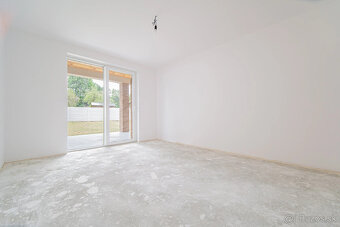 SPEKTRUM REALITY Vám ponúka na PREDAJ Novostavbu- 4-izbový r - 18