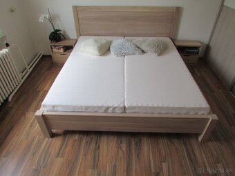 Luxusná dubová postel Klára + zdarma 2 masívne stolíky - 18