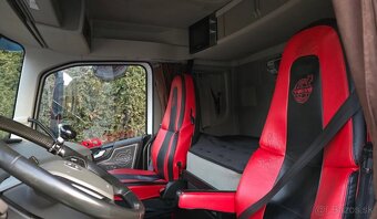 9258 - Volvo FH4 540 - 6x4 – Lesovůz + HR-V-KRAN V10CX – EUR - 18
