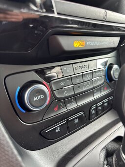 Ford Tourneo Connect XL 1.5 TDCi 7-miestny - 18