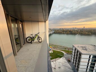 PRENÁJOM – priestranný 3iz byt v Eurovea Tower - 18