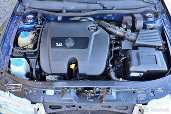 Škoda Octavia Combi 1.6i TOUR - 18