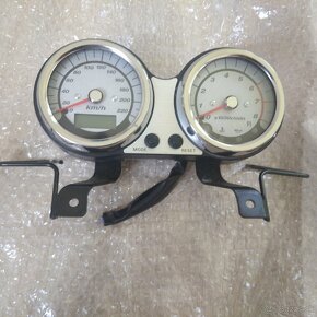 Meanstreak 1500 , 1600, Suzuki VZ 1600 - 18