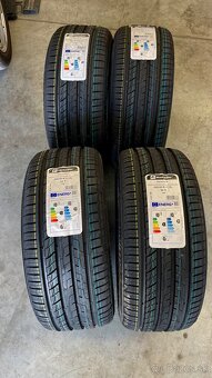 Volkswagen Golf VII 1.6 TDi 4motion HIGHLINE PANORAMA - 18