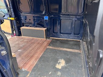 2018 Ford Transit Custom - 18