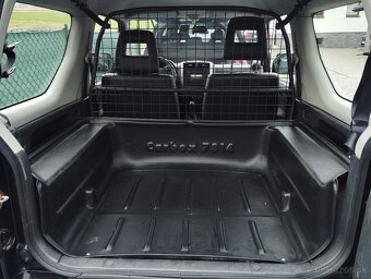 SUZUKI JIMNY 1.3i STYLE, 4X4, REDUKCIA, UKÁŽKOVÝ - 18