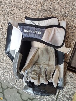 Brankárska výstroj - 18