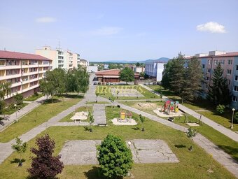 Veľký, komplet prerobený 4i byt s veľkou loggiou Rohožník - 18