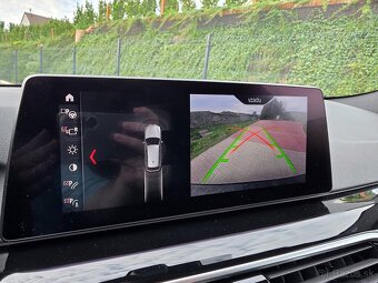 BMW 520 xDrive AT8 SPORTLINE HARMAN - KARDON - 18