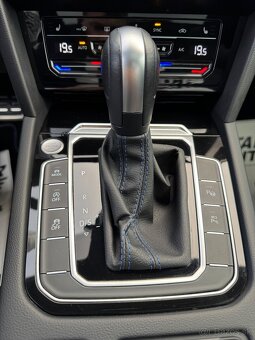 Volkswagen Arteon R 235 KW Sedan Koža / Kamera / Módy / Pano - 18