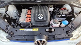 Volkswagen e-UP - 18