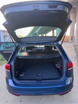 Volkswagen Passat Variant 2.0 TDI business DSG - 18