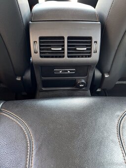 Jaguar XE 2.0 I4D 180k Prestige AT - 18