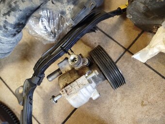 Hlava Motora Renault 2,5dti 107kw - 18